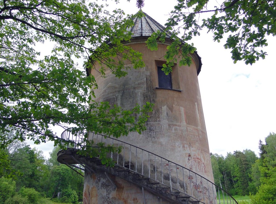 Пиль-башня, была построена по проекту В. Бренны в 1795-1797 гг.