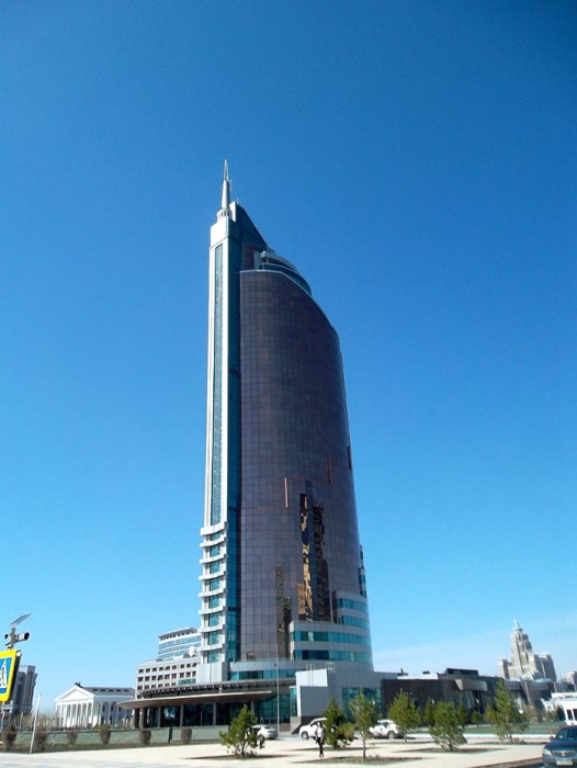 Здание Министерства транспорта и коммуникаций, высота - 155 метров